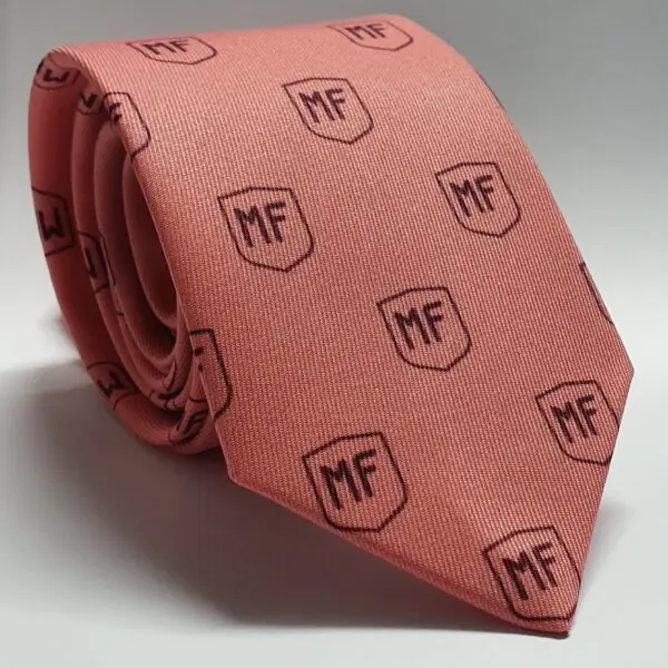 Gravata salmão com monograma estampado