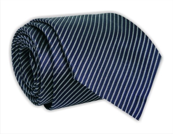 Gravata Calvin Klein Tradicional Inf. Grande G (34cm a 37cm) % Viscose 35% Seda e 3% Metalico GVIP028 - Peça Unica!